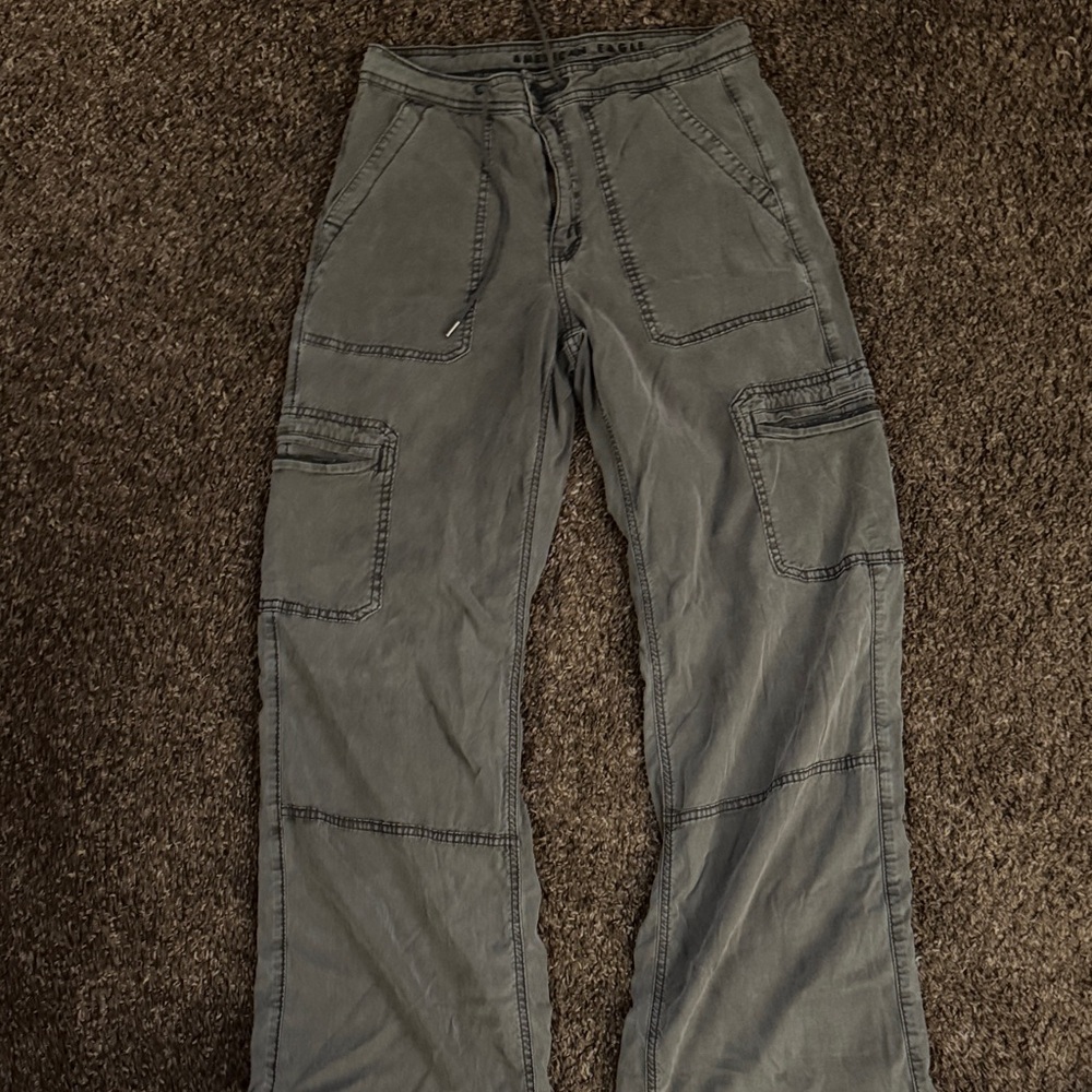American Eagle Outfitters Wide-Leg Cargo Pants in Gray